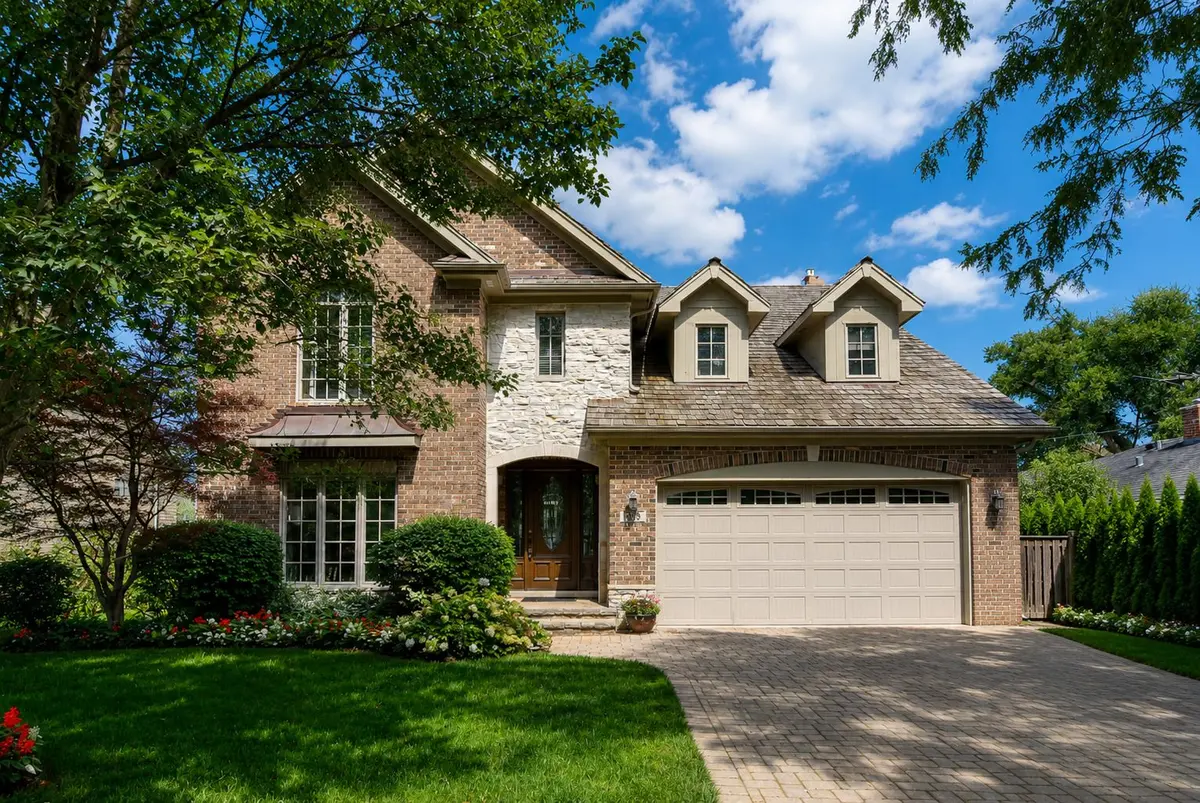 1908 S HARRISON Street