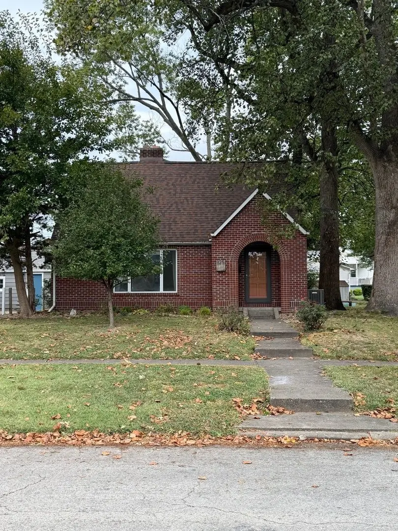 125 S Onstott Avenue