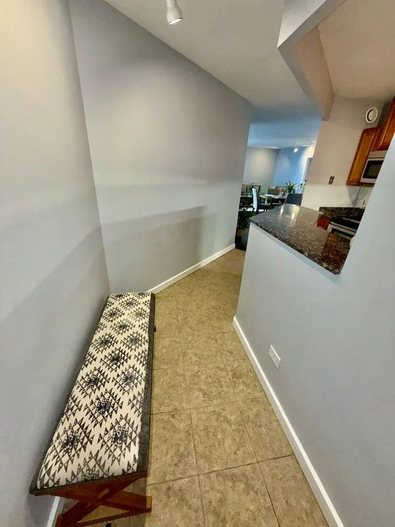 5320 N Sheridan Road