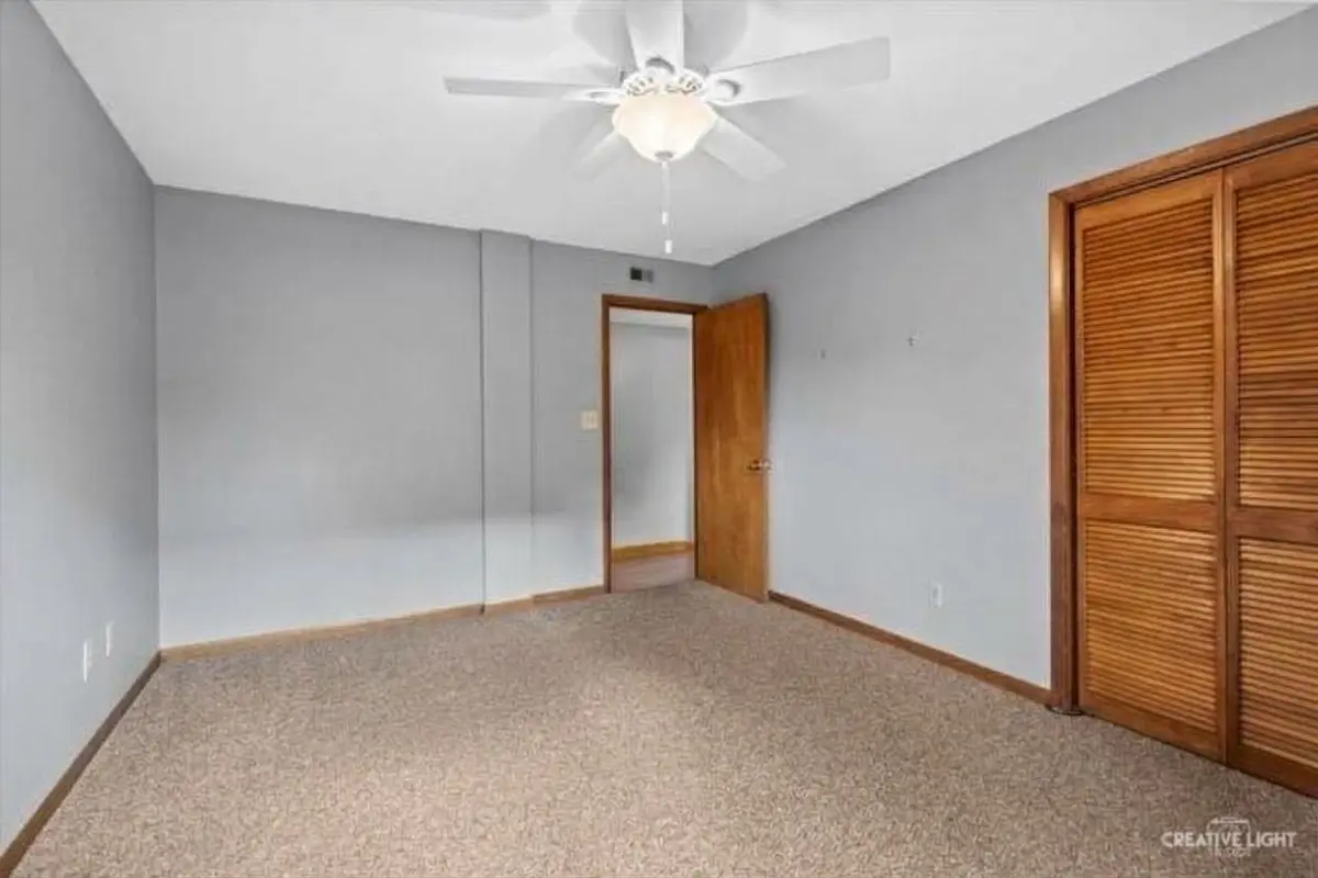 450 W Downer Place