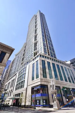 130 N Garland Court