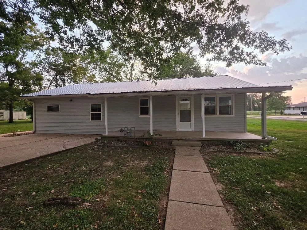 400 S Rea Avenue