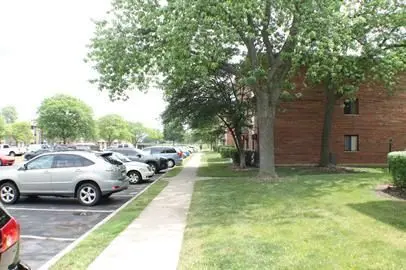 17 Parkside Court