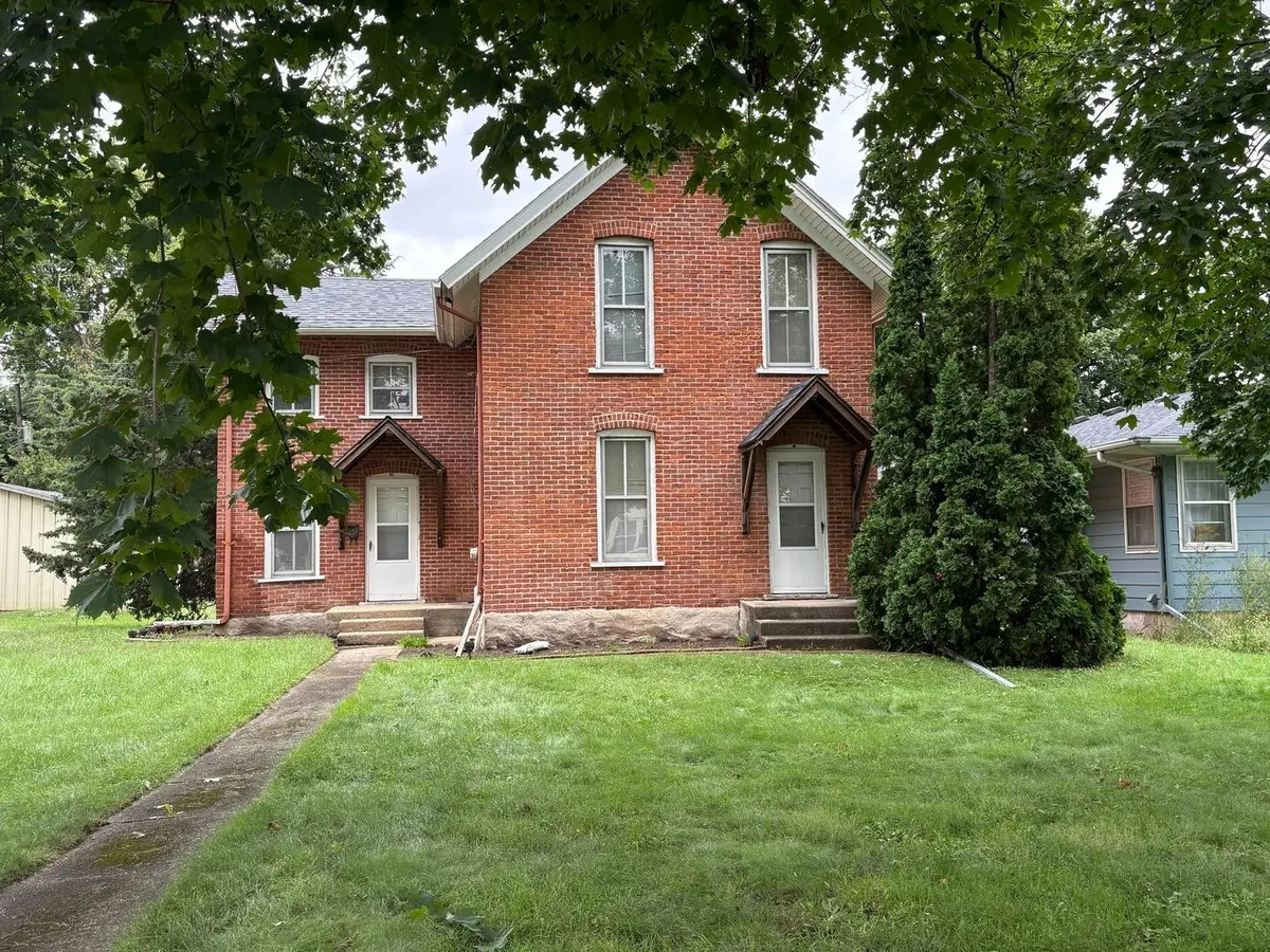 810 E 4th Street