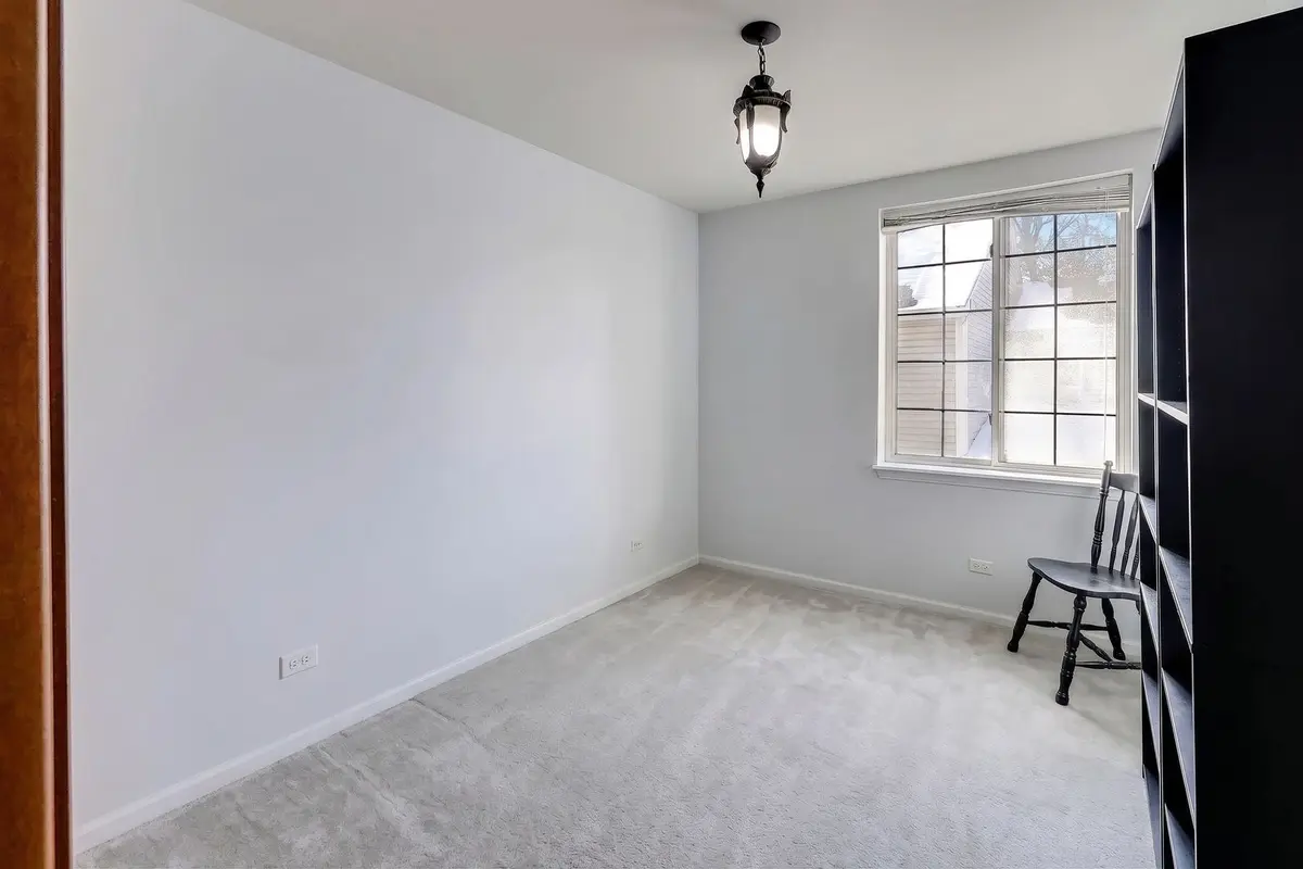 29 N Macgillis Drive