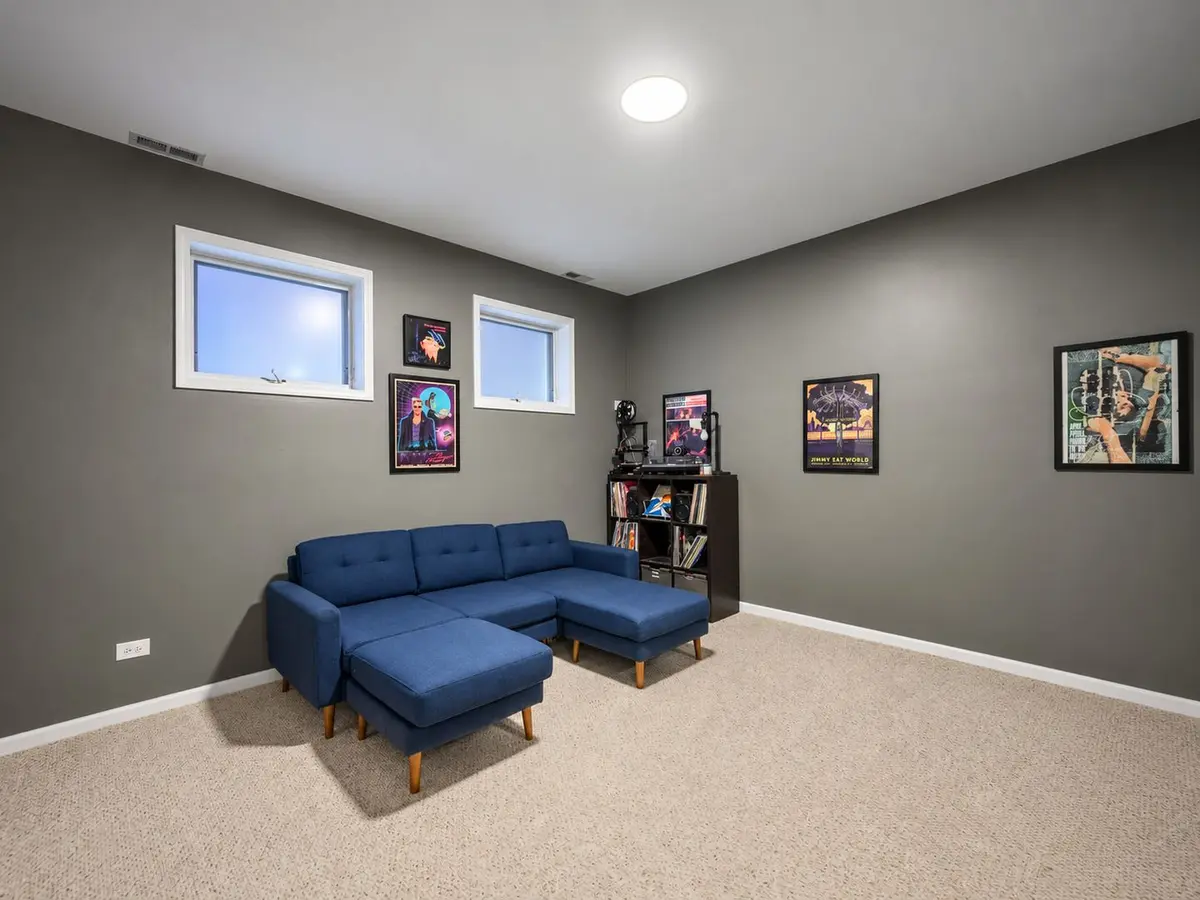 2635 W Cortez Street