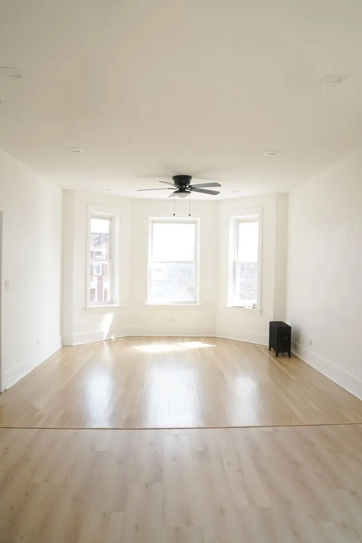 154 N Lamon Avenue
