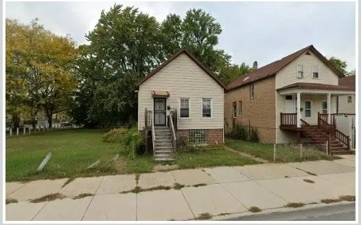 2844 E 79th Street