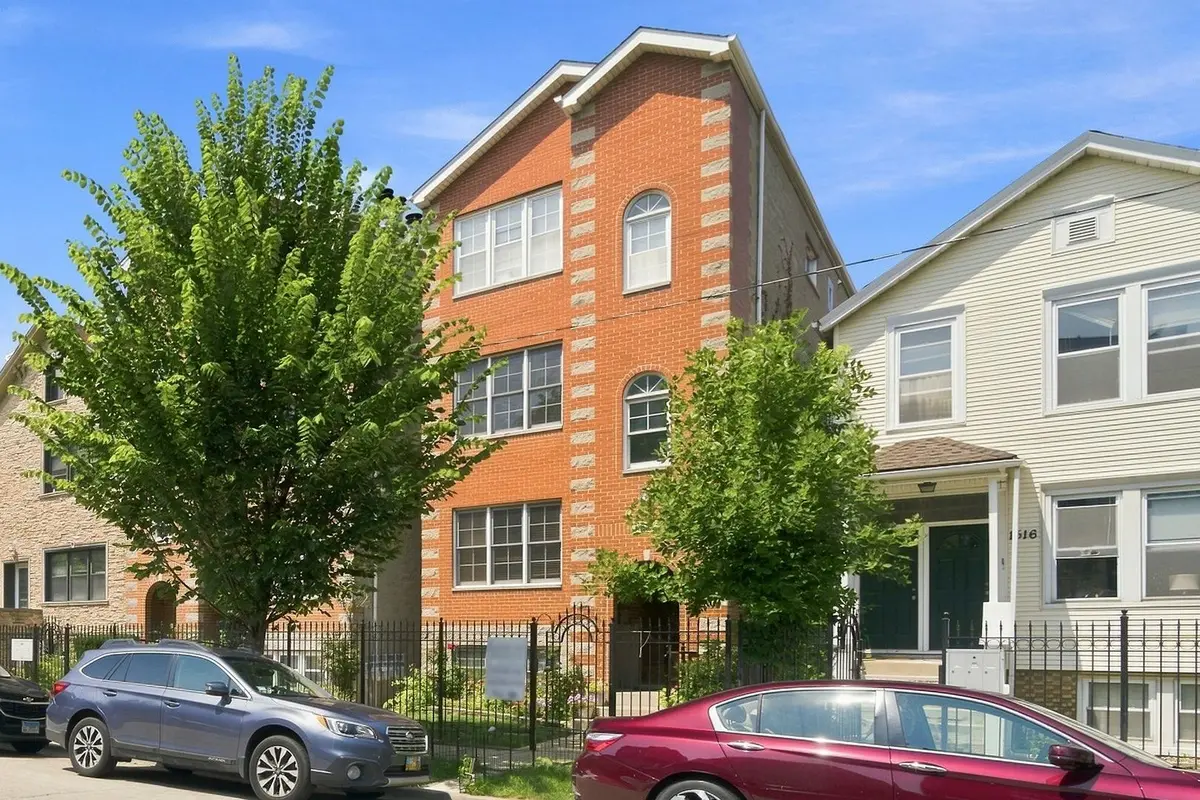 1518 W SUPERIOR Street