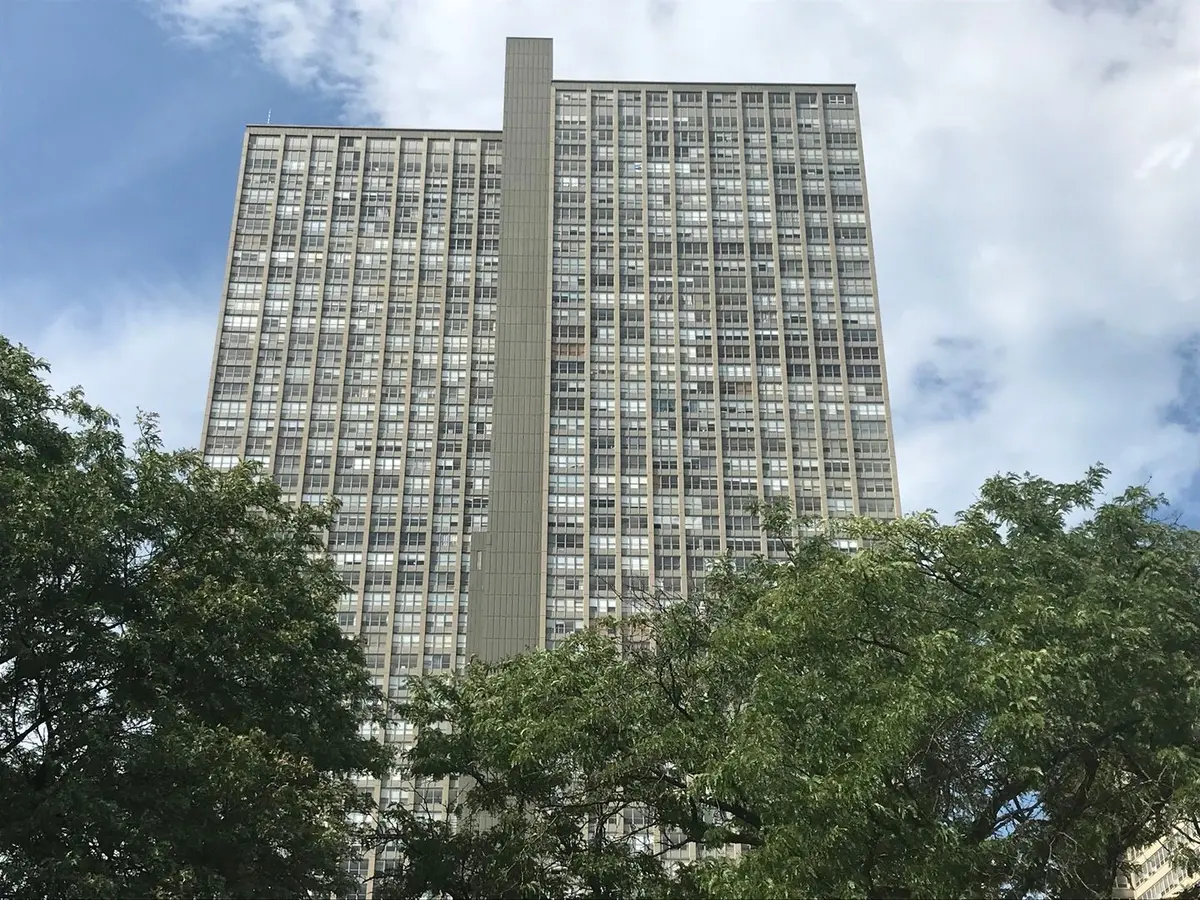 655 W Irving Park Road