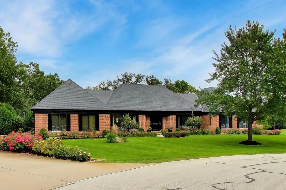 2N771 Anderson Court