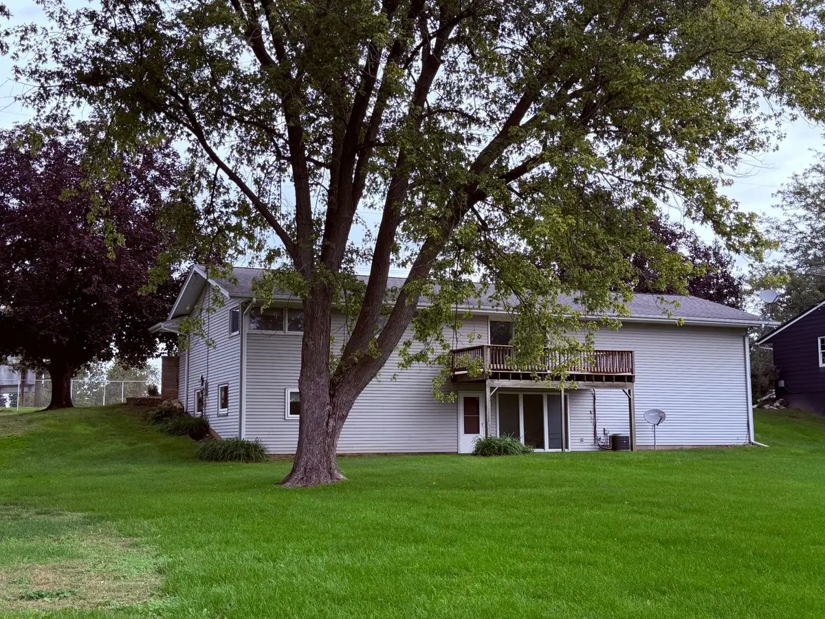 4 Genesee Court