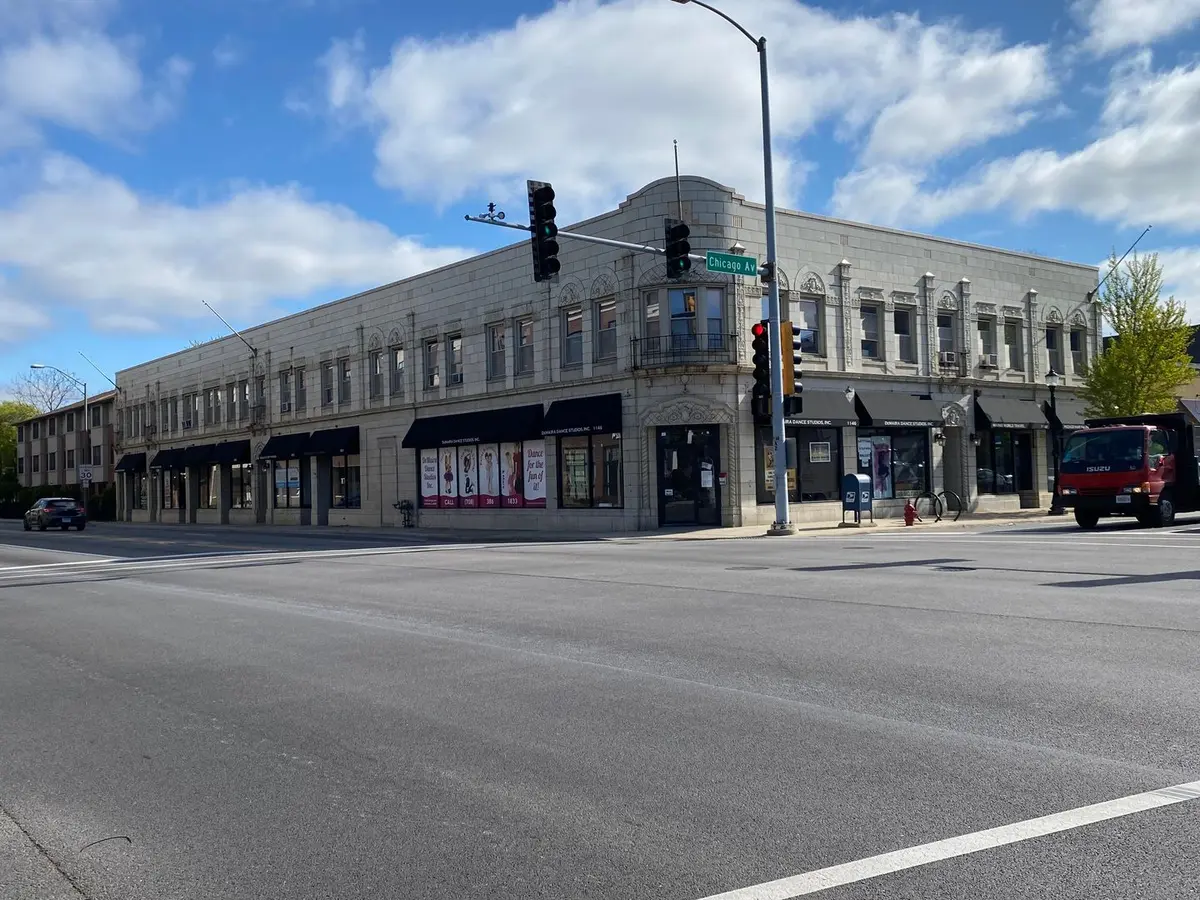 807 N Harlem Avenue