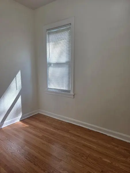 1643 W 35th Street