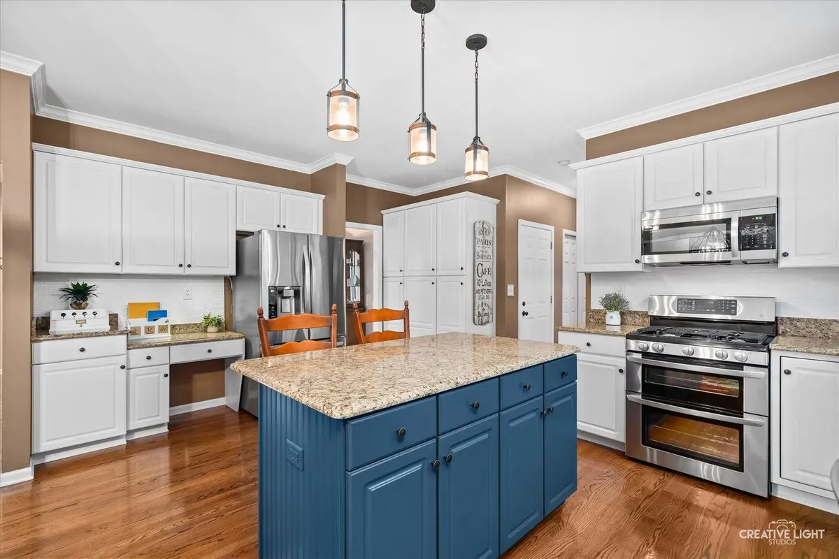 39W421 Olinger Lane
