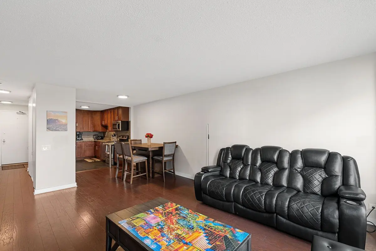 899 S Plymouth Court