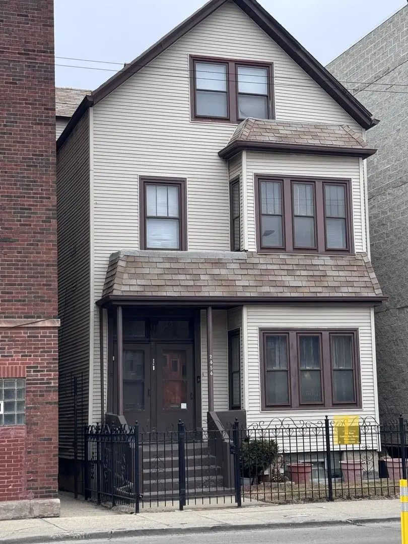 2454 W DIVERSEY Avenue