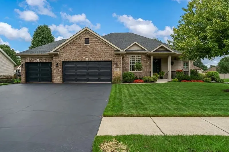 6103 HATHAWAY Trail