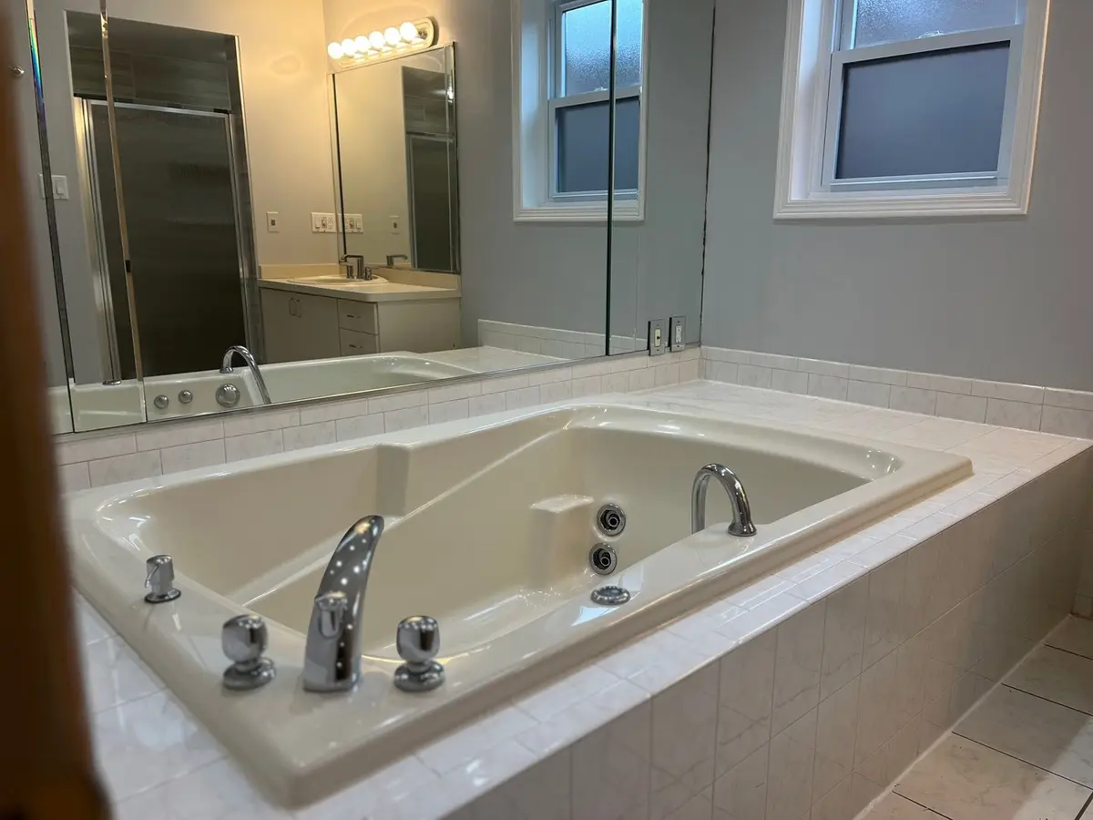 449 W 37th Street