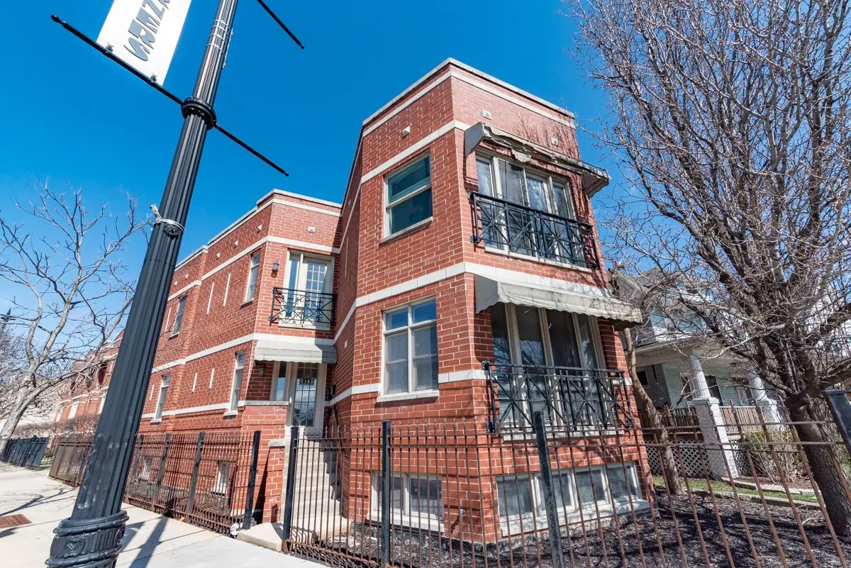 4145 N MILWAUKEE Avenue