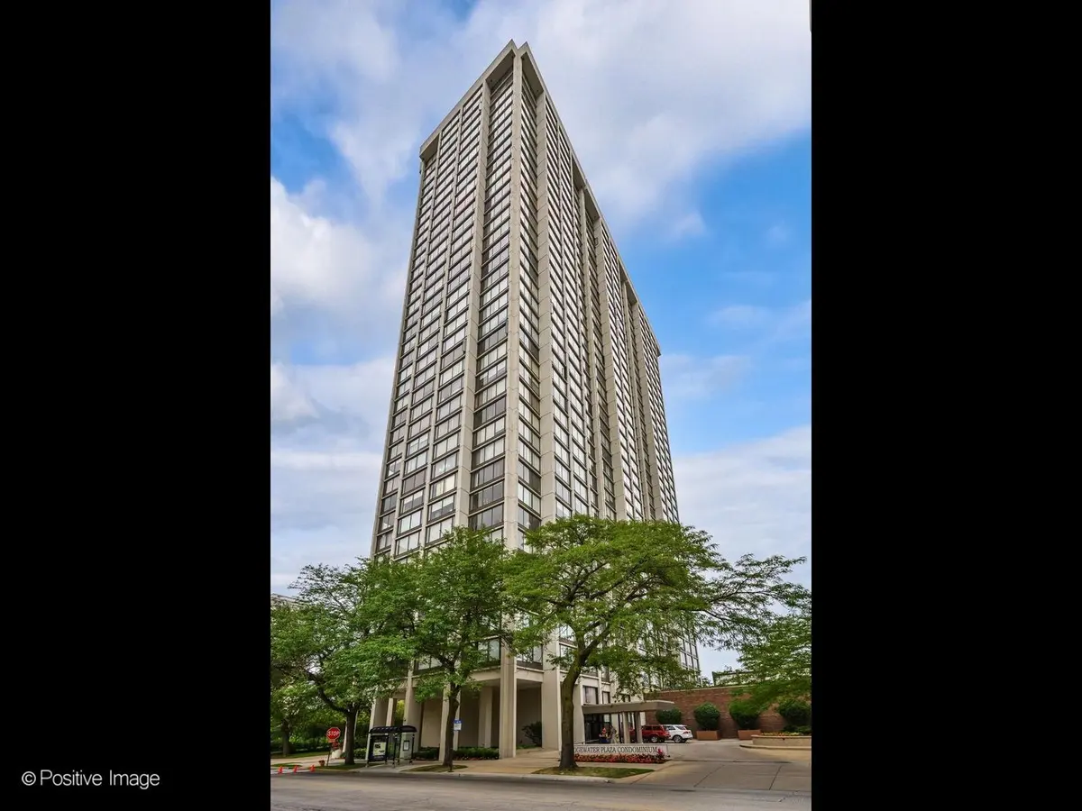 5455 N Sheridan Road