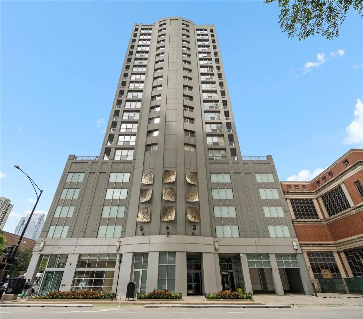 600 N Dearborn Street