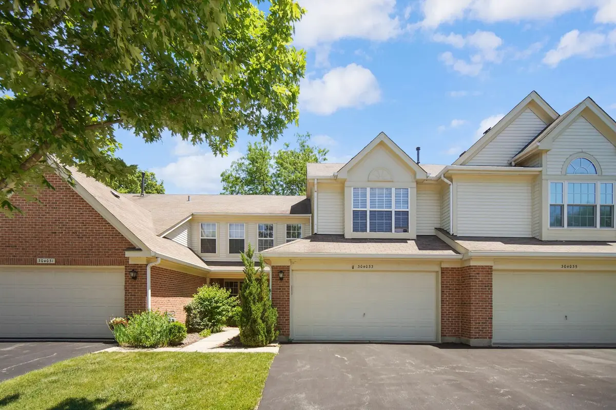 30W033 Princeton Court