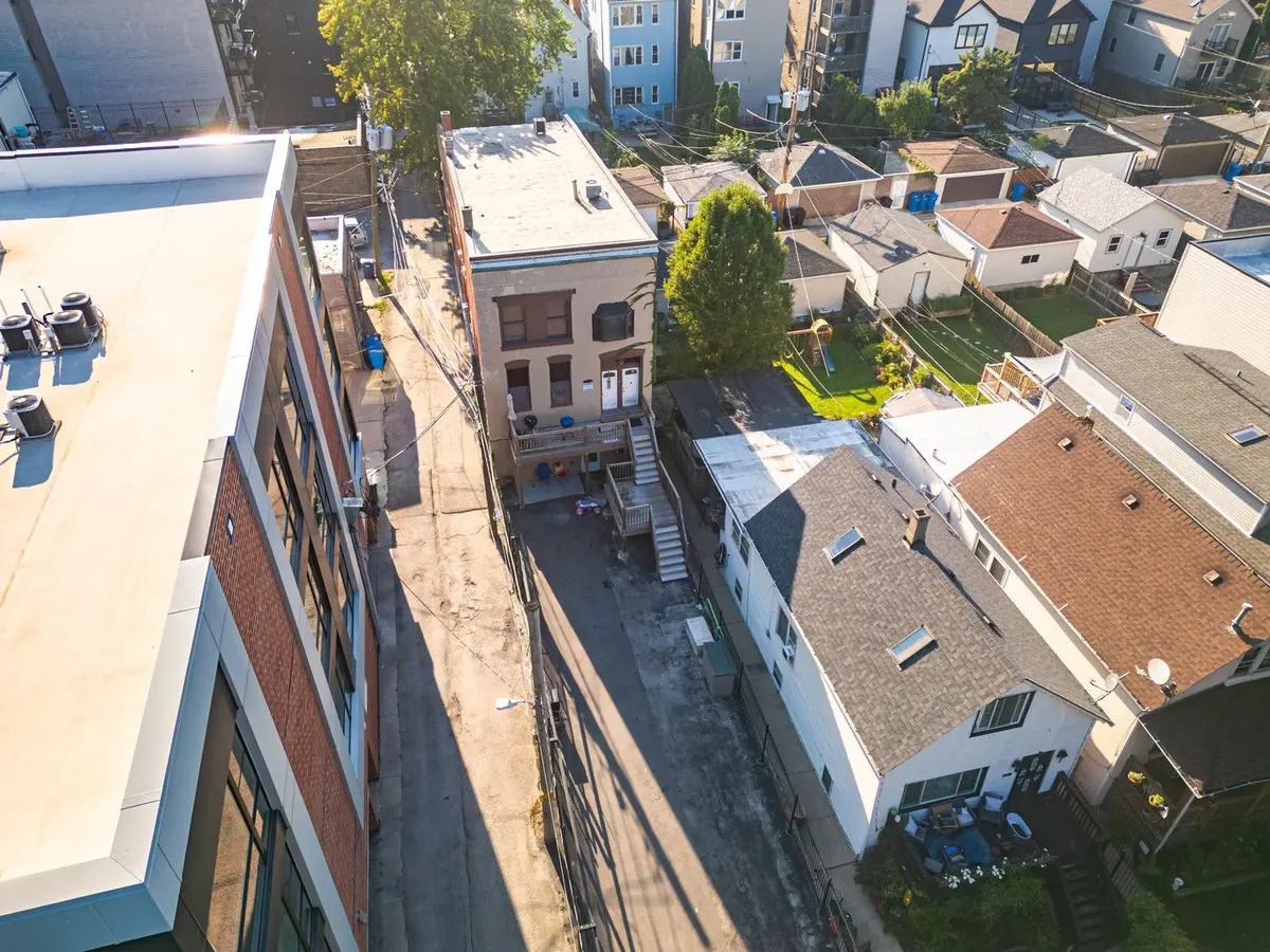 2014 N Whipple Street