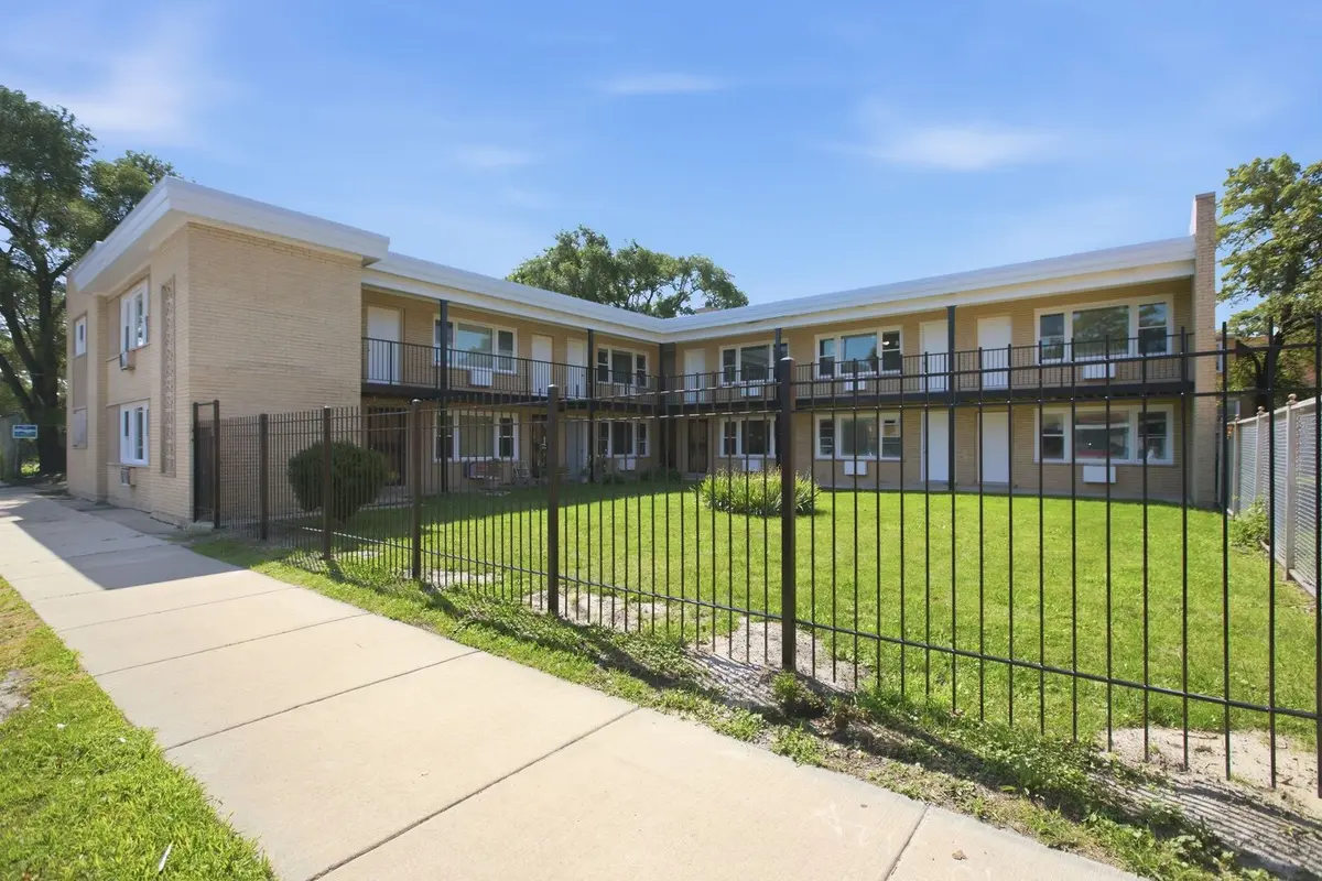 2537 E 83rd Street