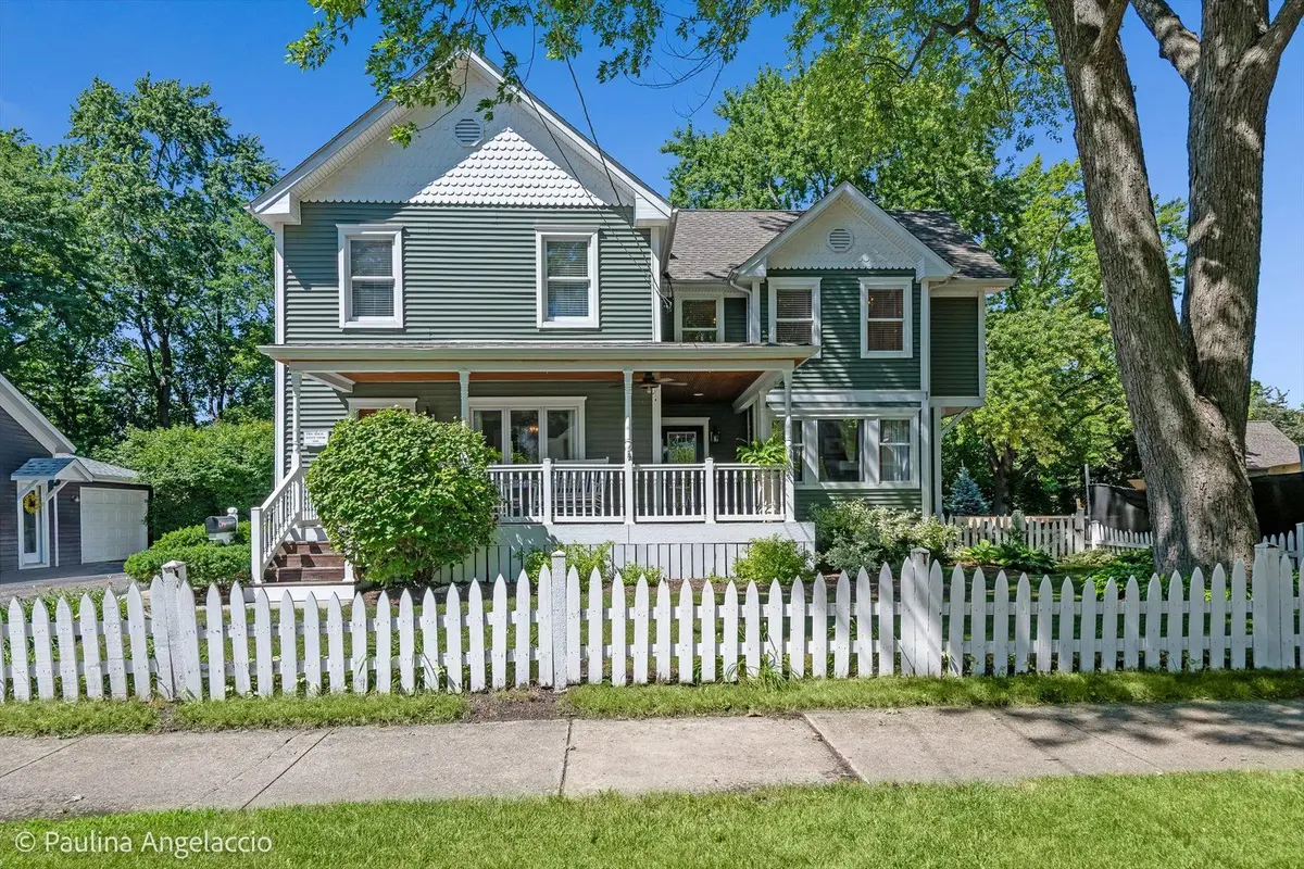 318 W Lake Street