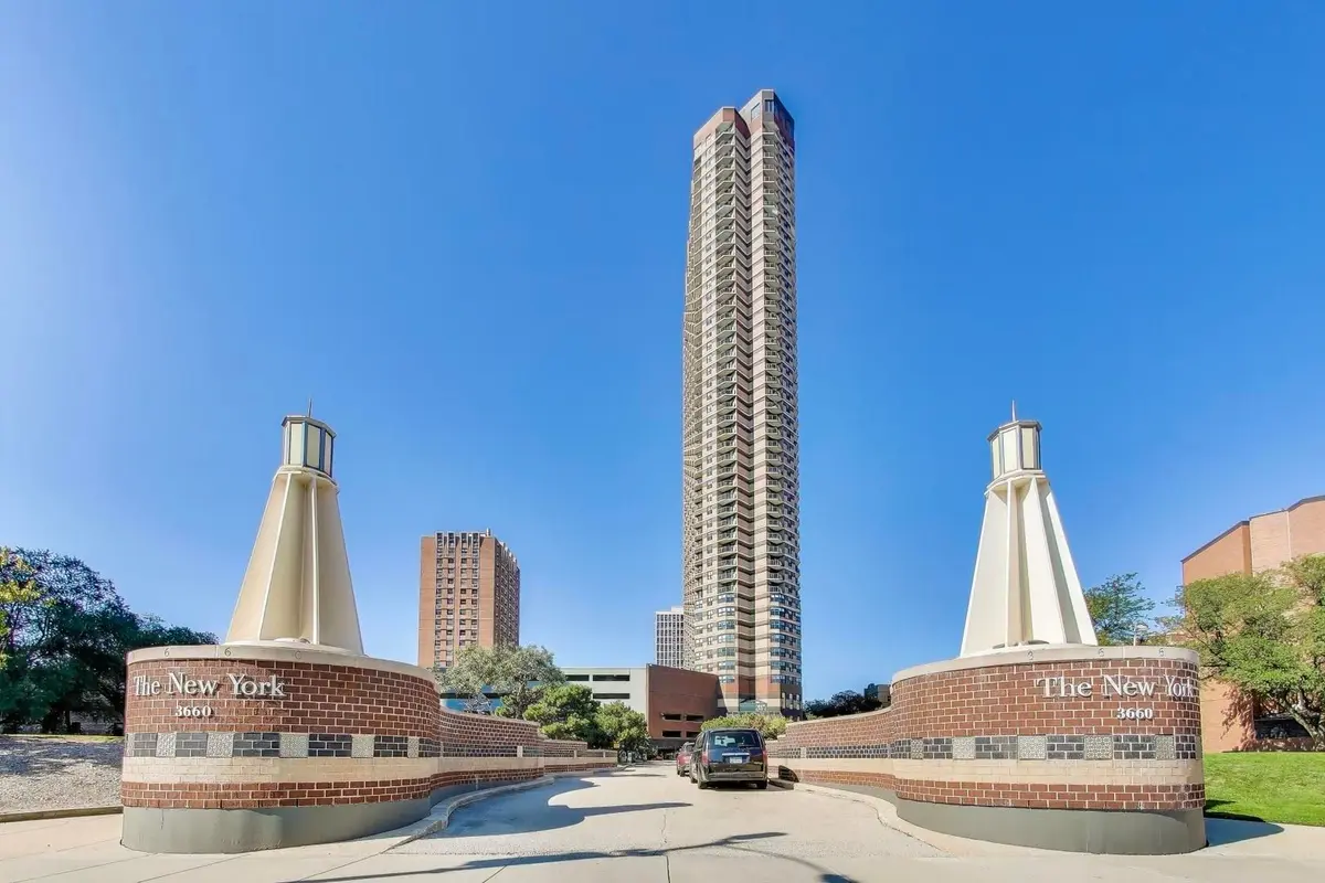 3660 N LAKE SHORE Drive