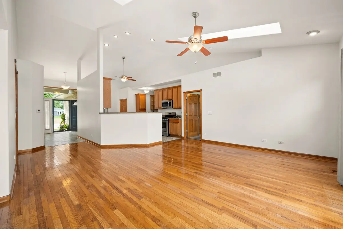 715 Winding Trail