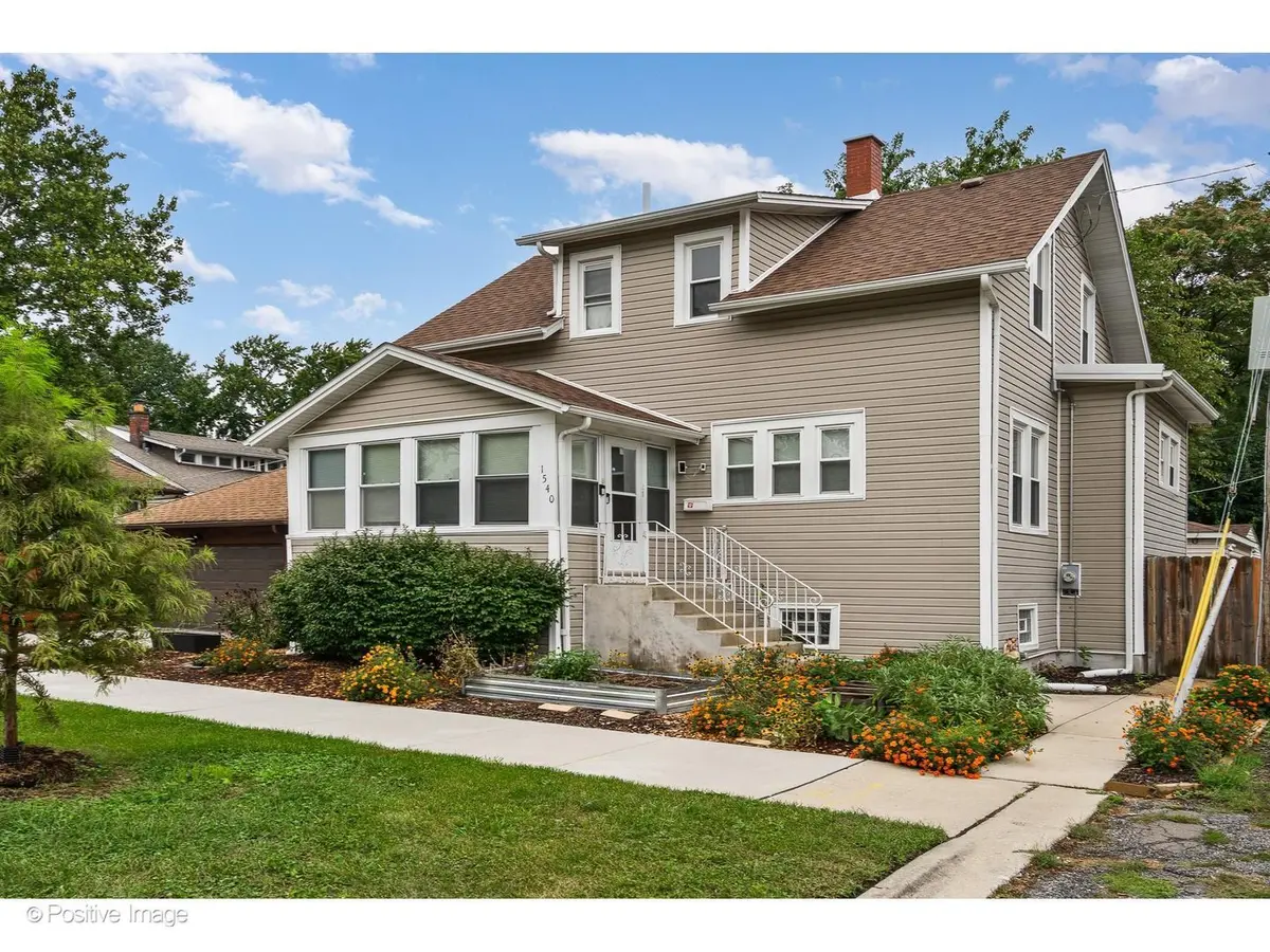 1540 W 105th Street
