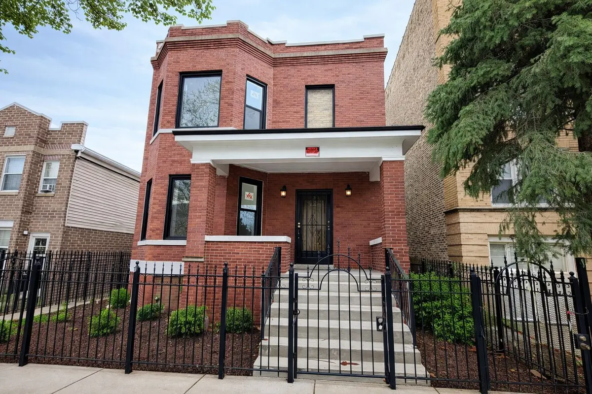 3340 W Evergreen Avenue