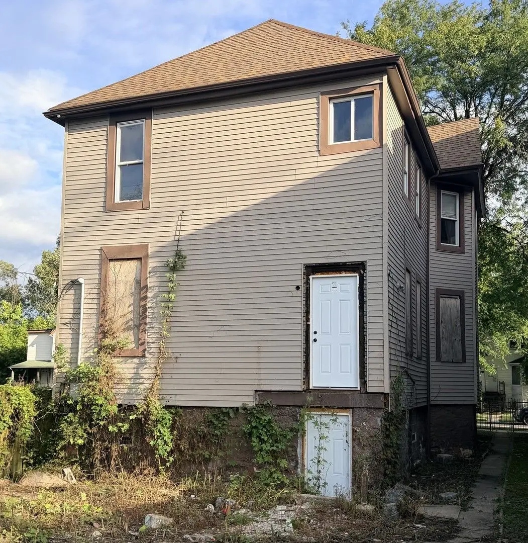 529 W Englewood Avenue