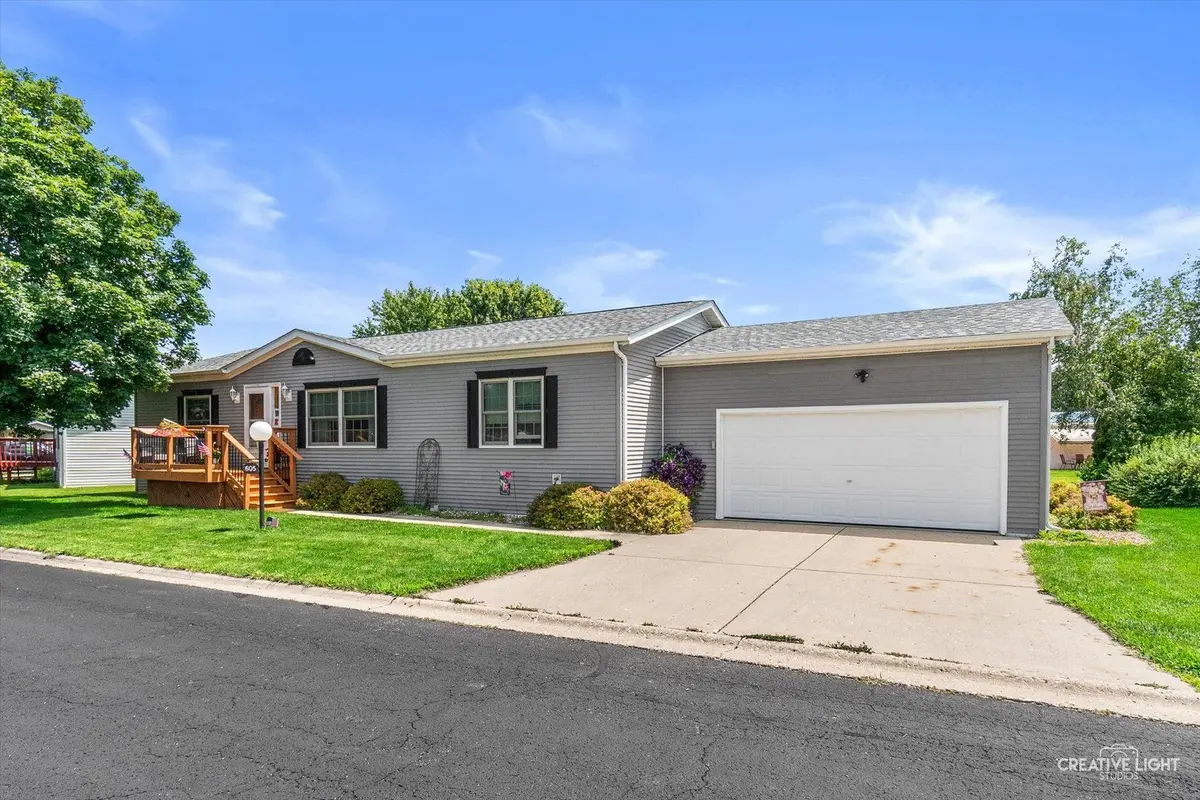 605 Bluebird Circle