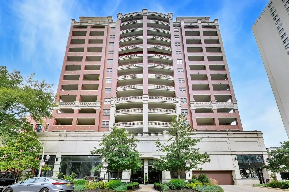 828 W Grace Street