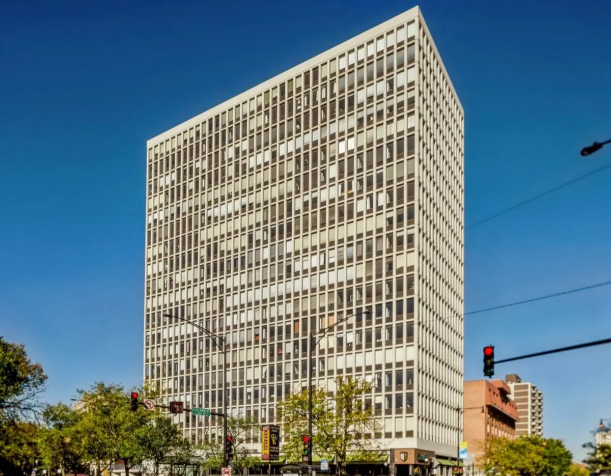 444 W Fullerton Parkway
