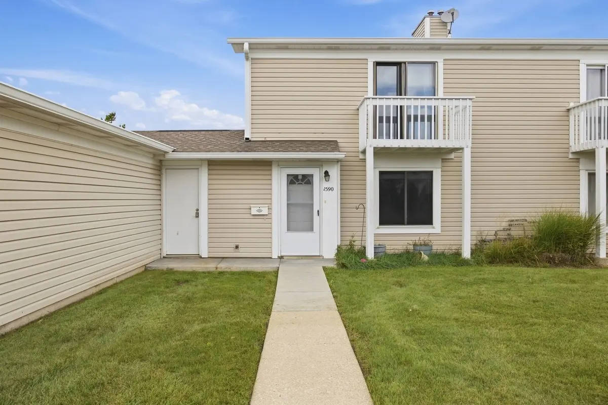 1590 Cornell Circle