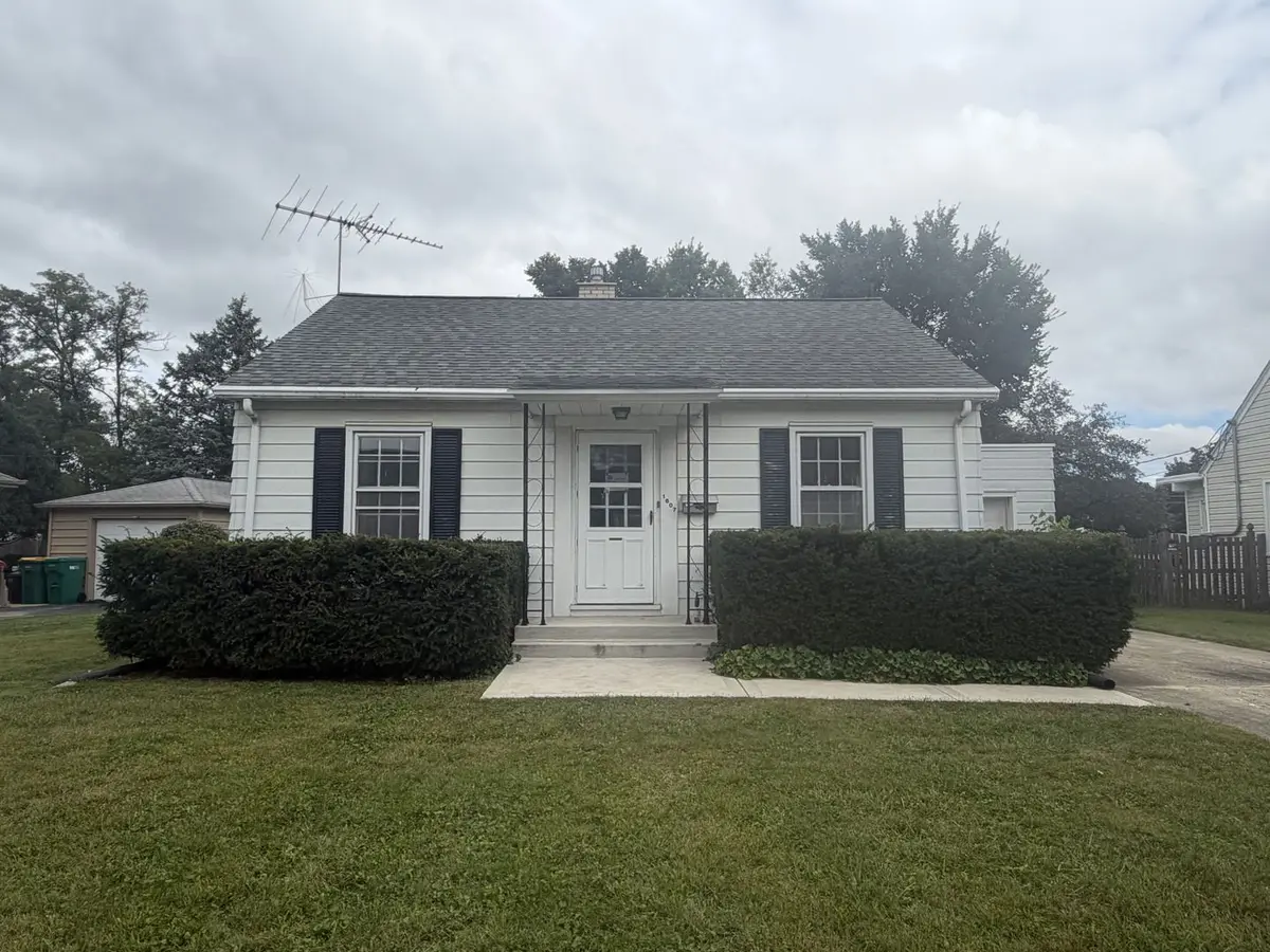 1607 Stratford Court