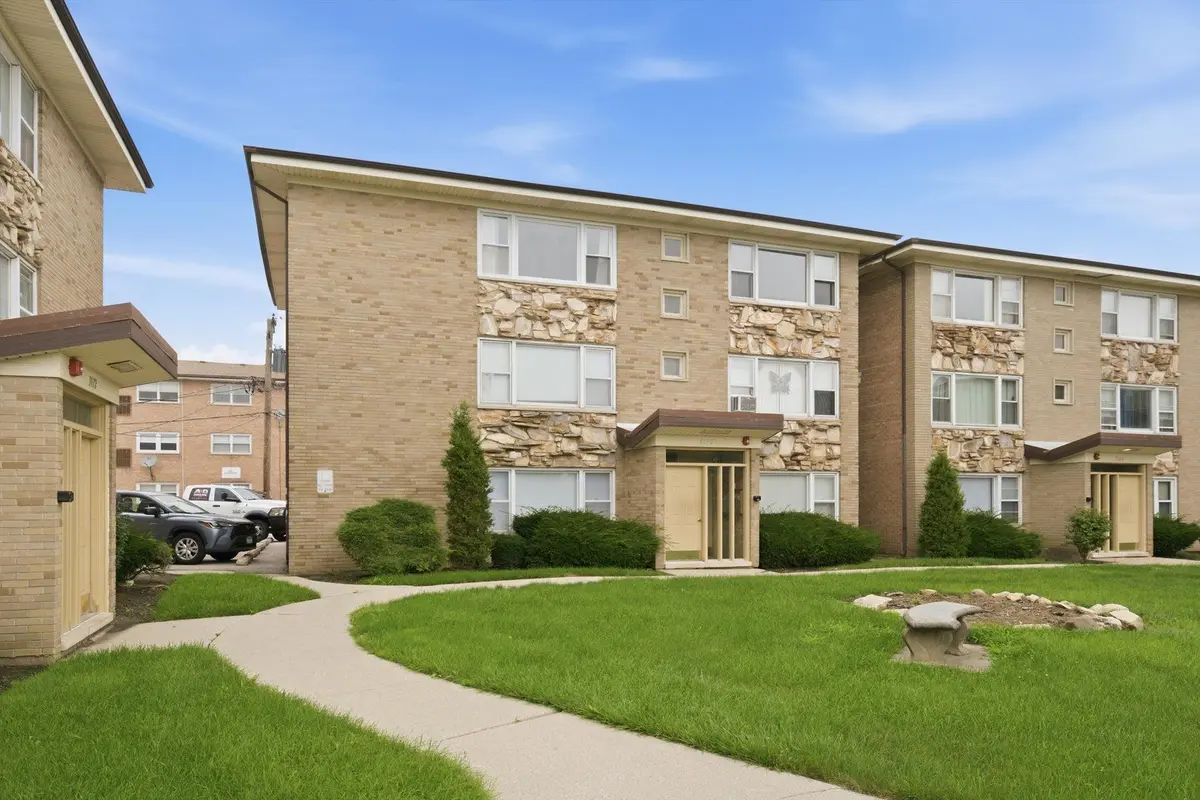 3170 W Meadow Lane