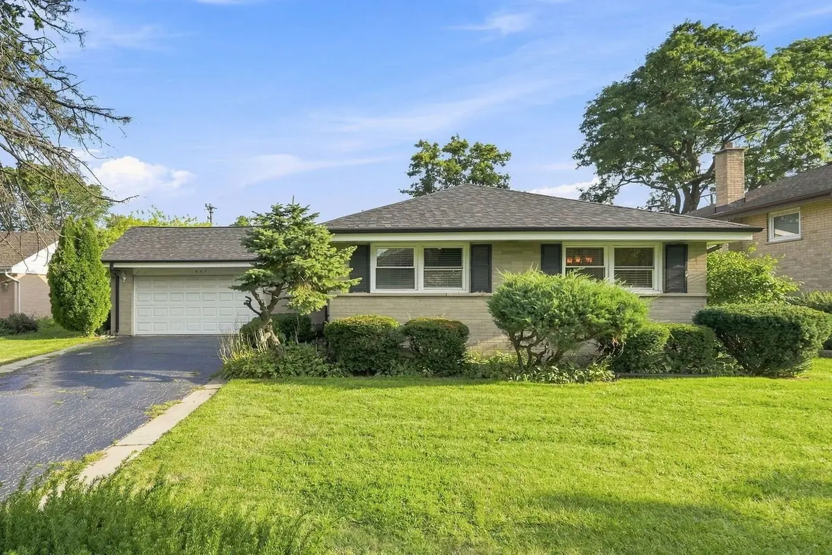 807 E Golfview Drive