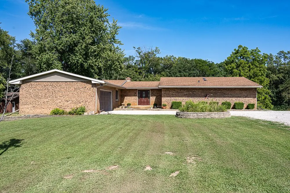19079 N 25 East Road