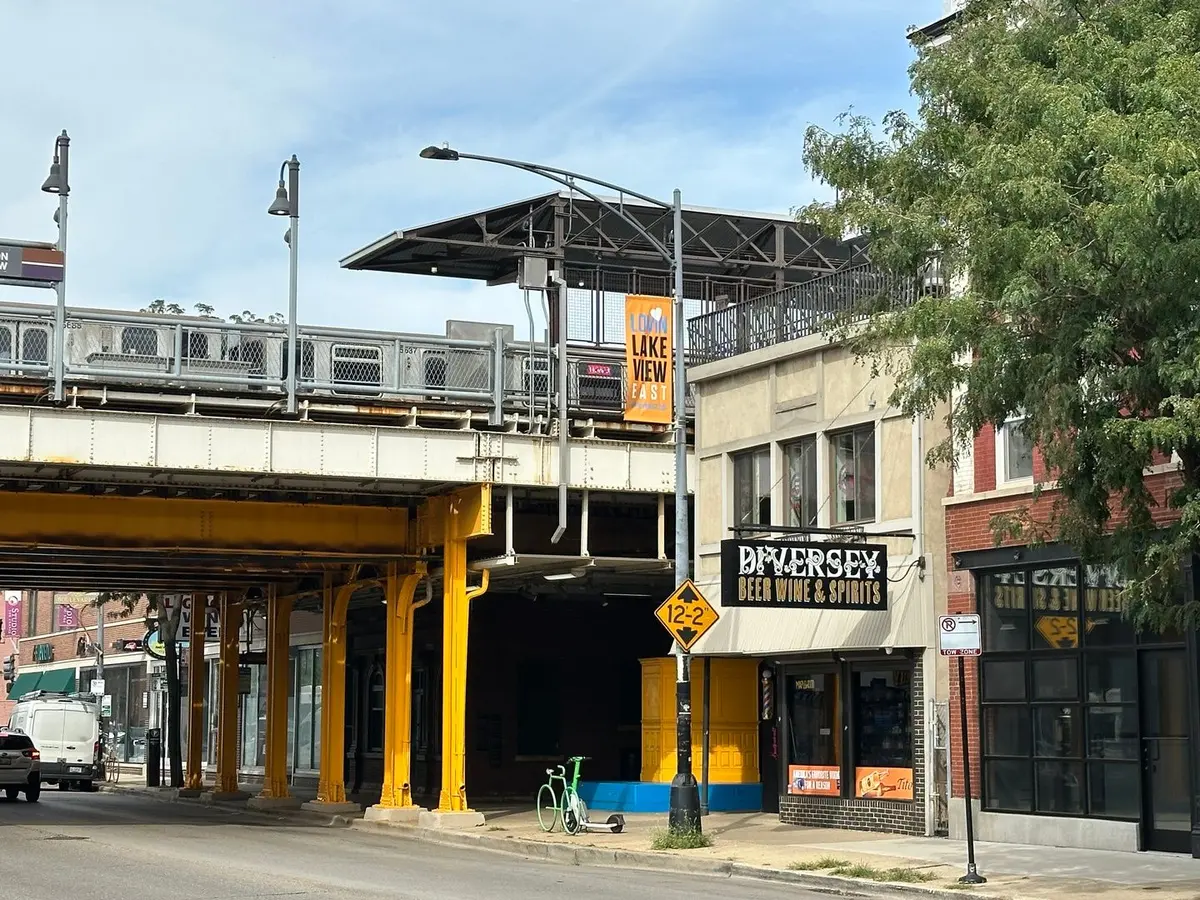 936 W Diversey Parkway