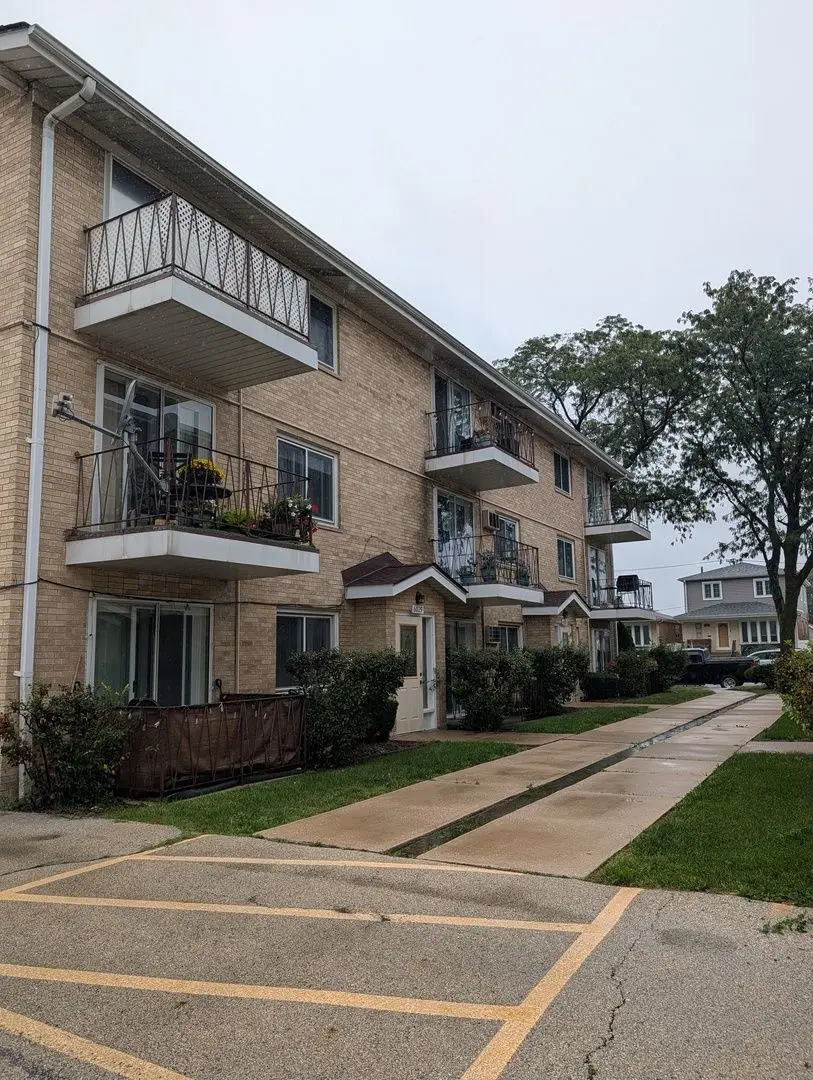 6025 W 64th Place