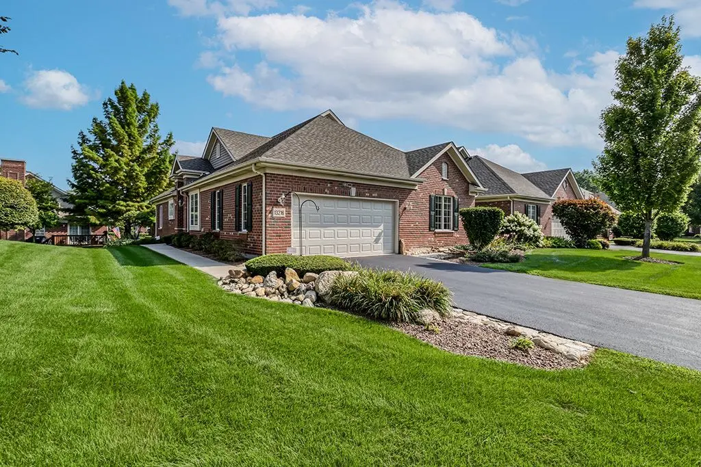 13216 Greenleaf Trail