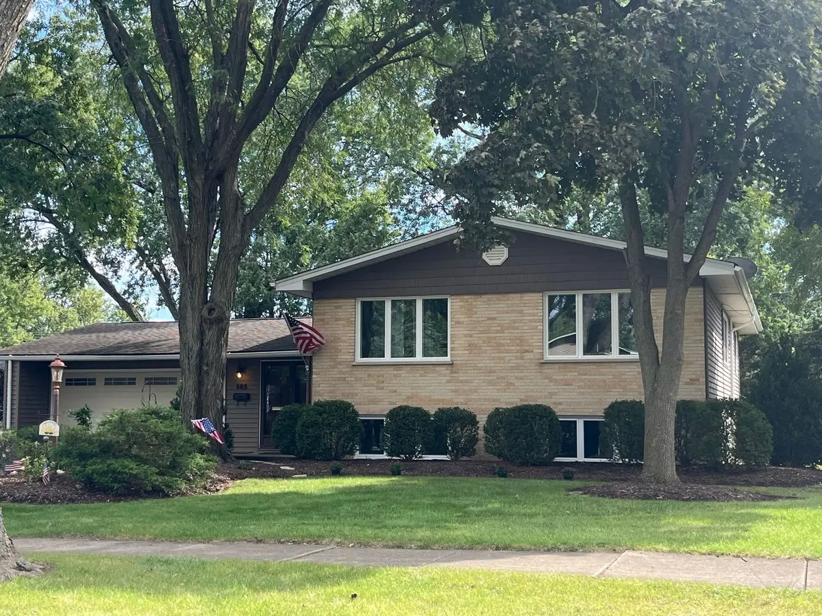 565 Maywood Lane