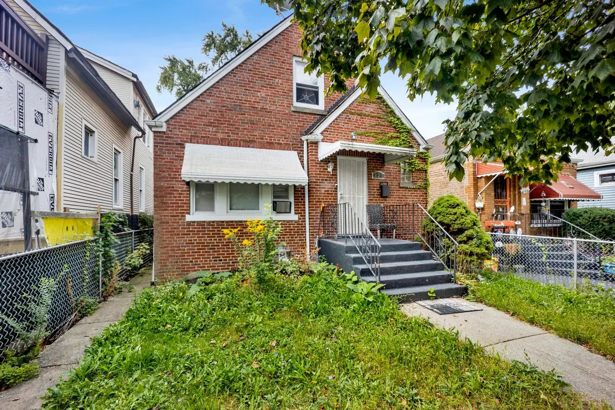 321 W 104th Place