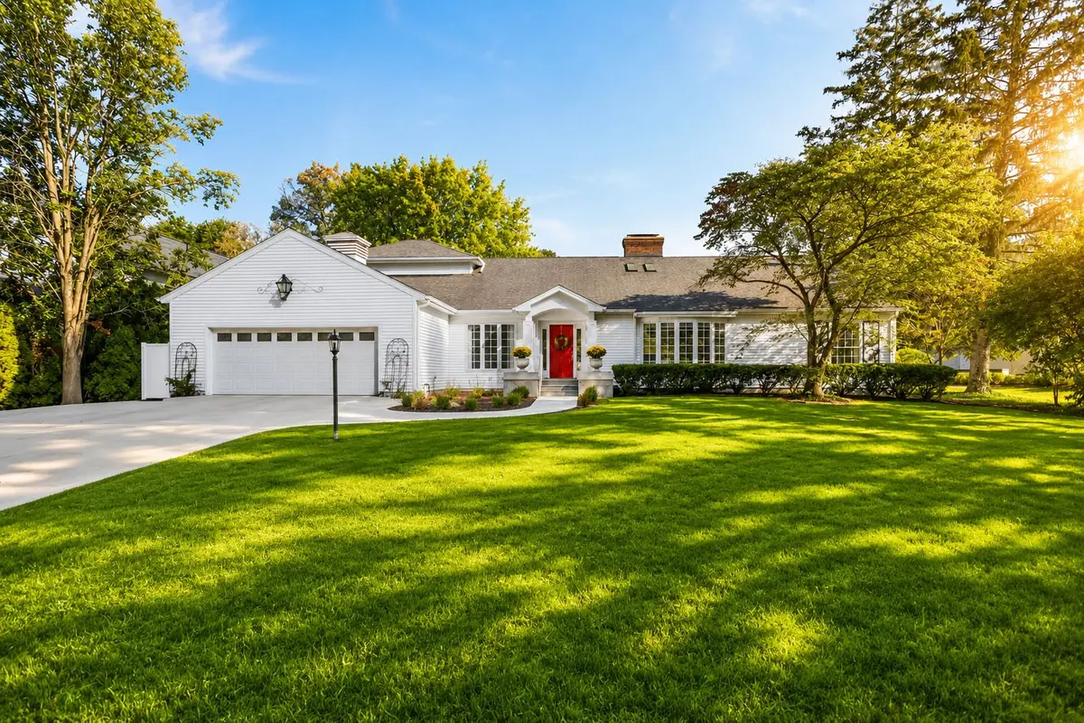 7 Greencroft Drive