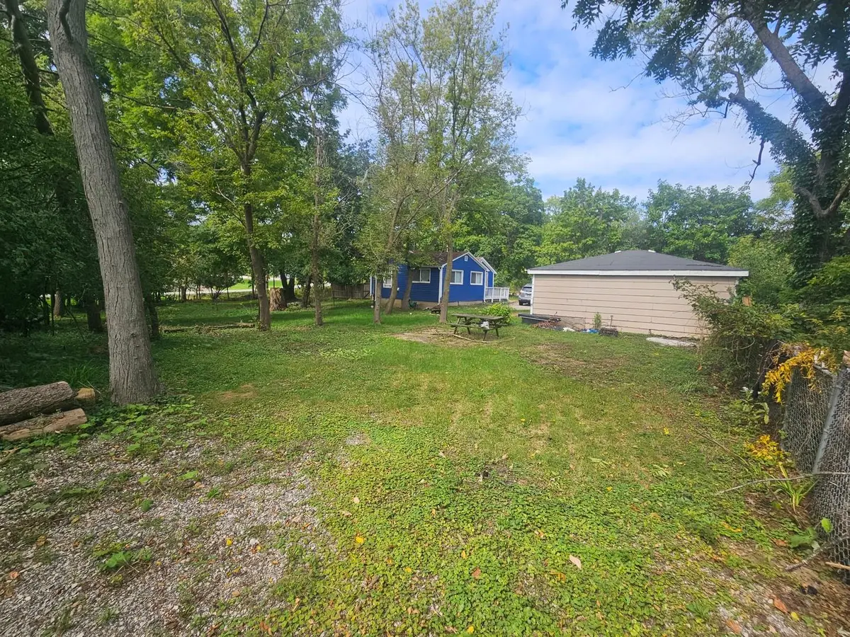 1485 W Dundee Road
